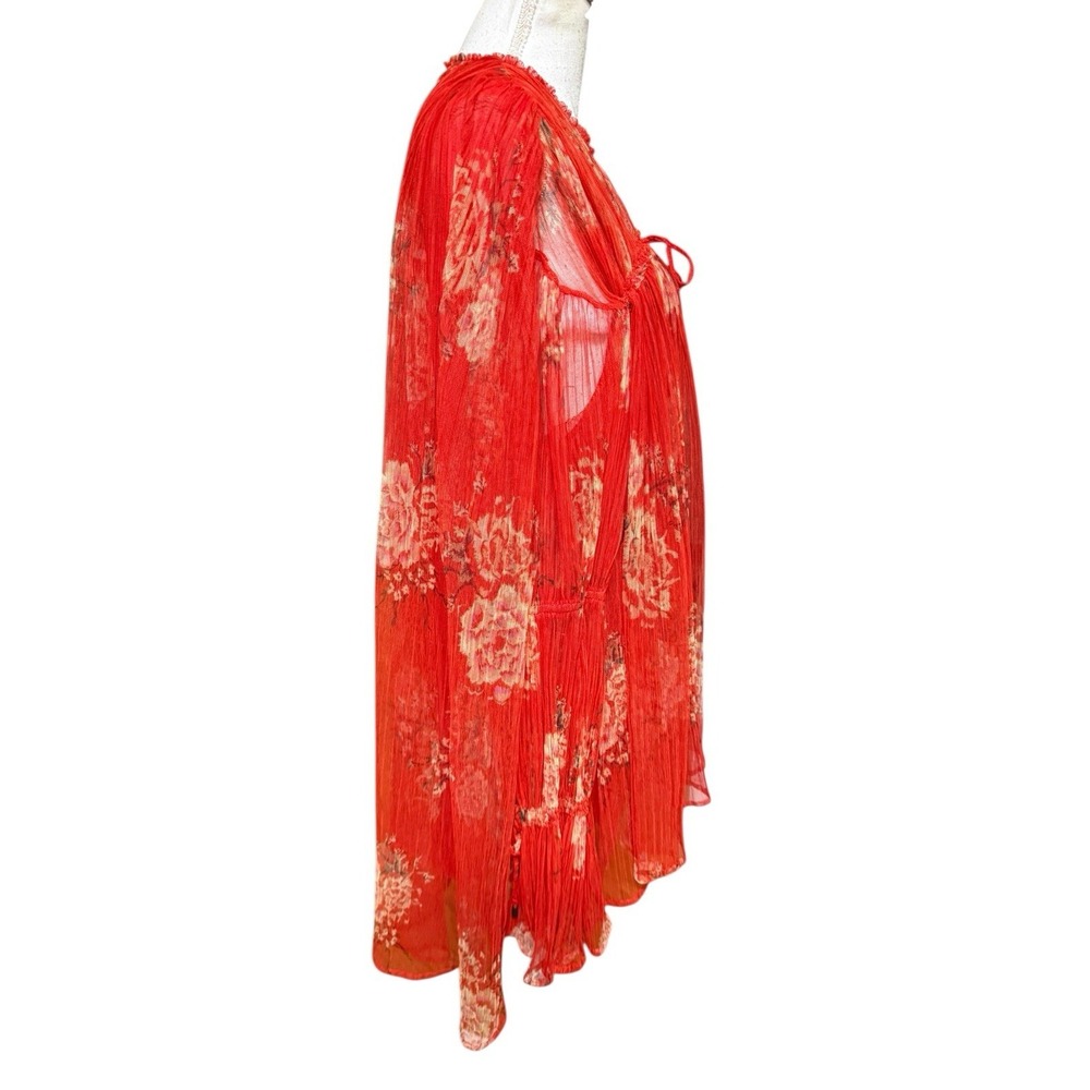 Red Sheer Pleated Floral Blouse - Women - Picture 3 of 6